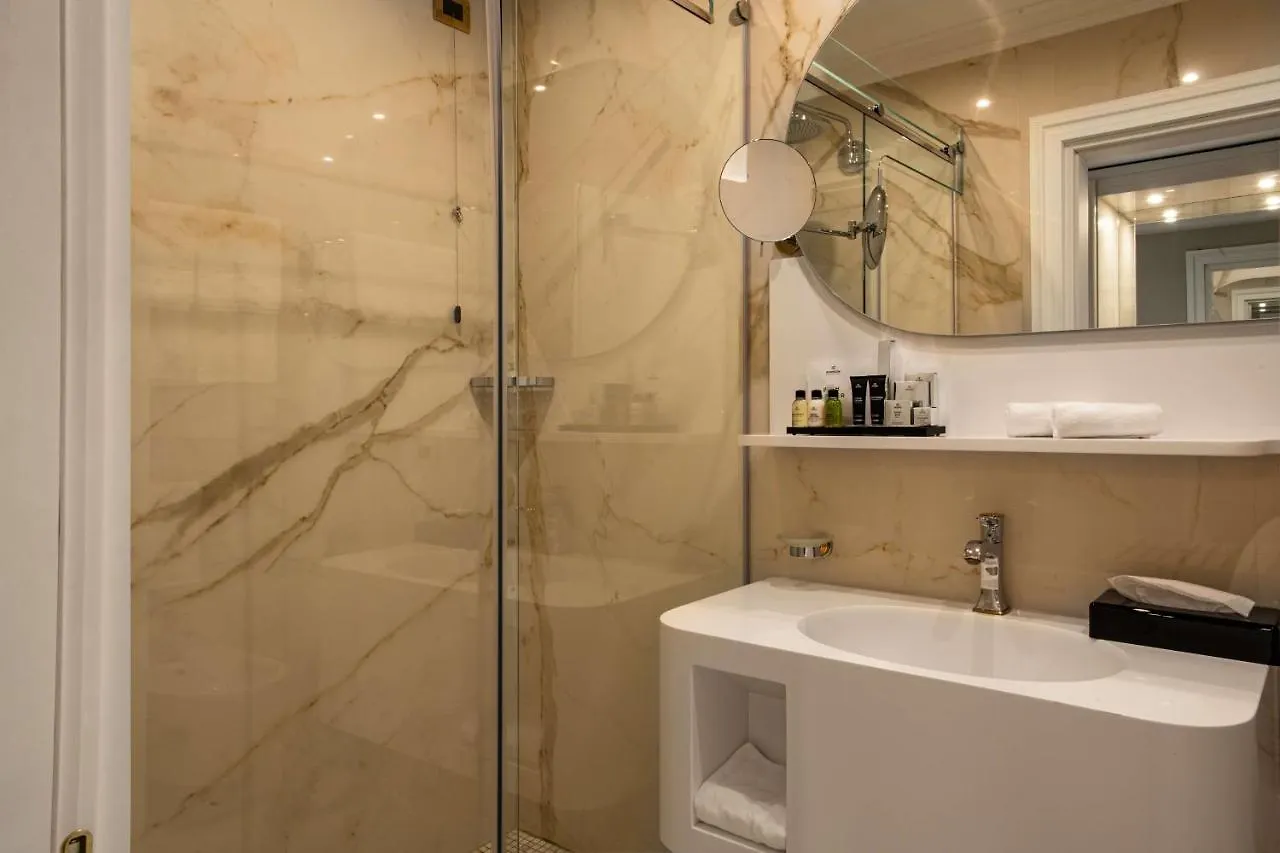 **** ホテル Radisson Collection Morina Hotel, Tirana Selitë e Vogël アルバニア