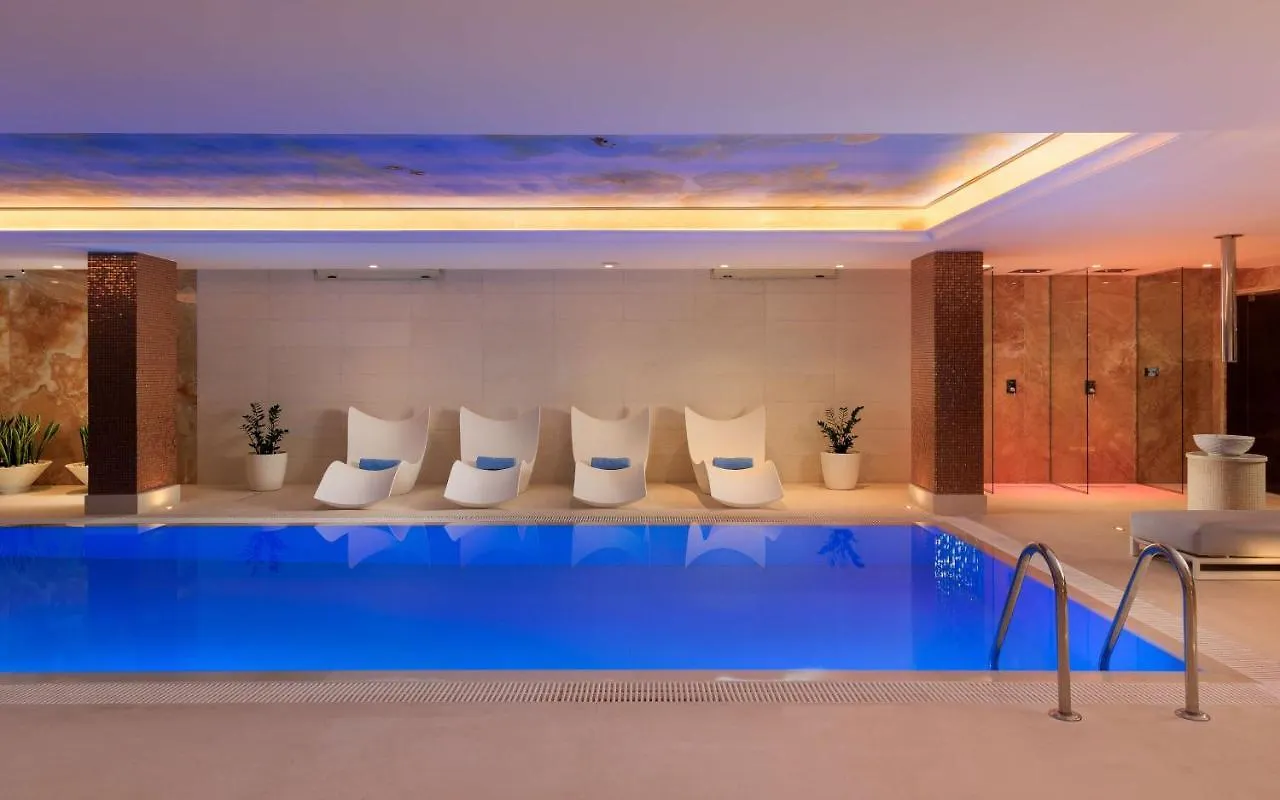 ホテル Radisson Collection Morina Hotel, Tirana Selitë e Vogël