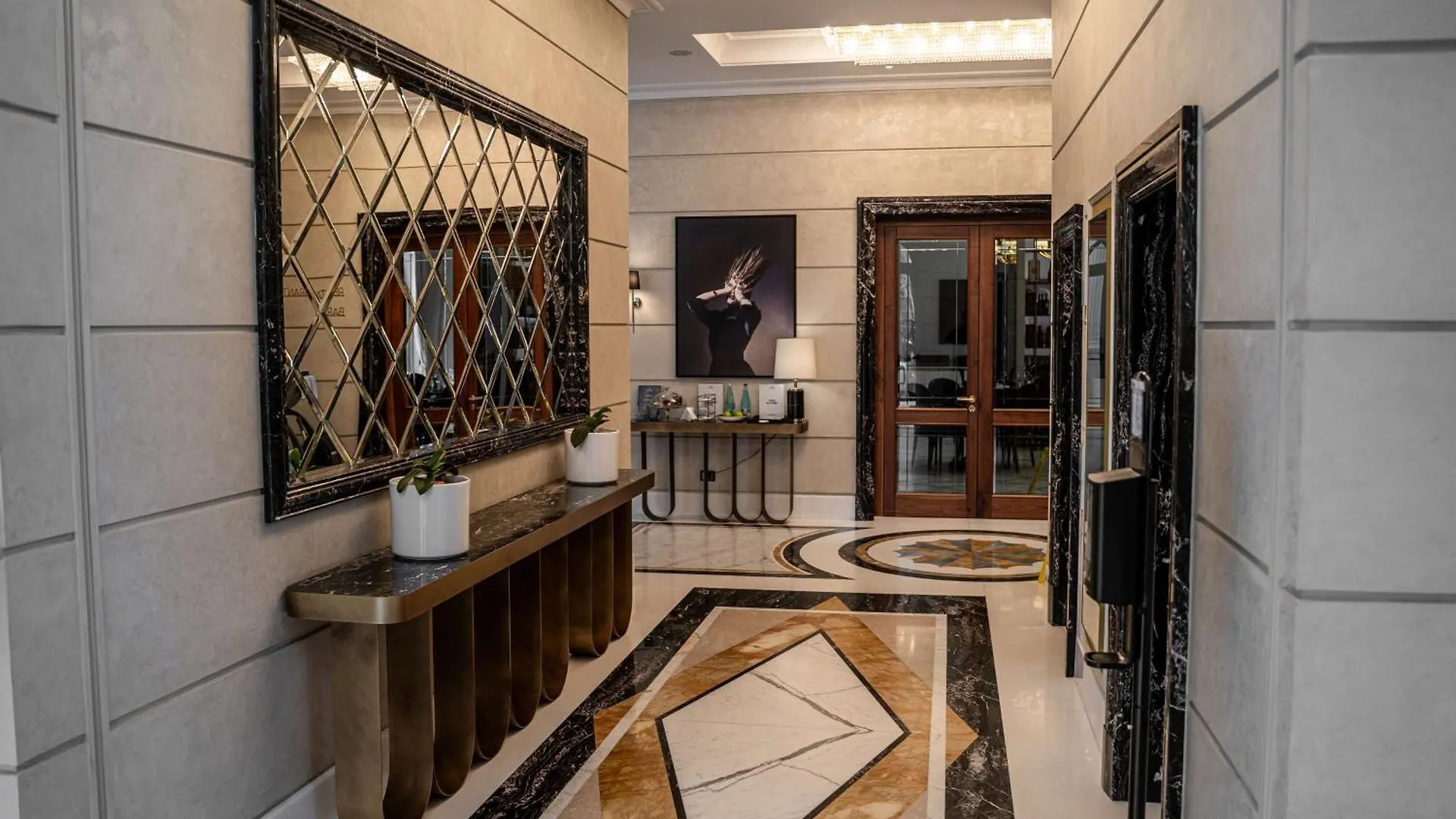 Radisson Collection Morina Hotel, Tirana location