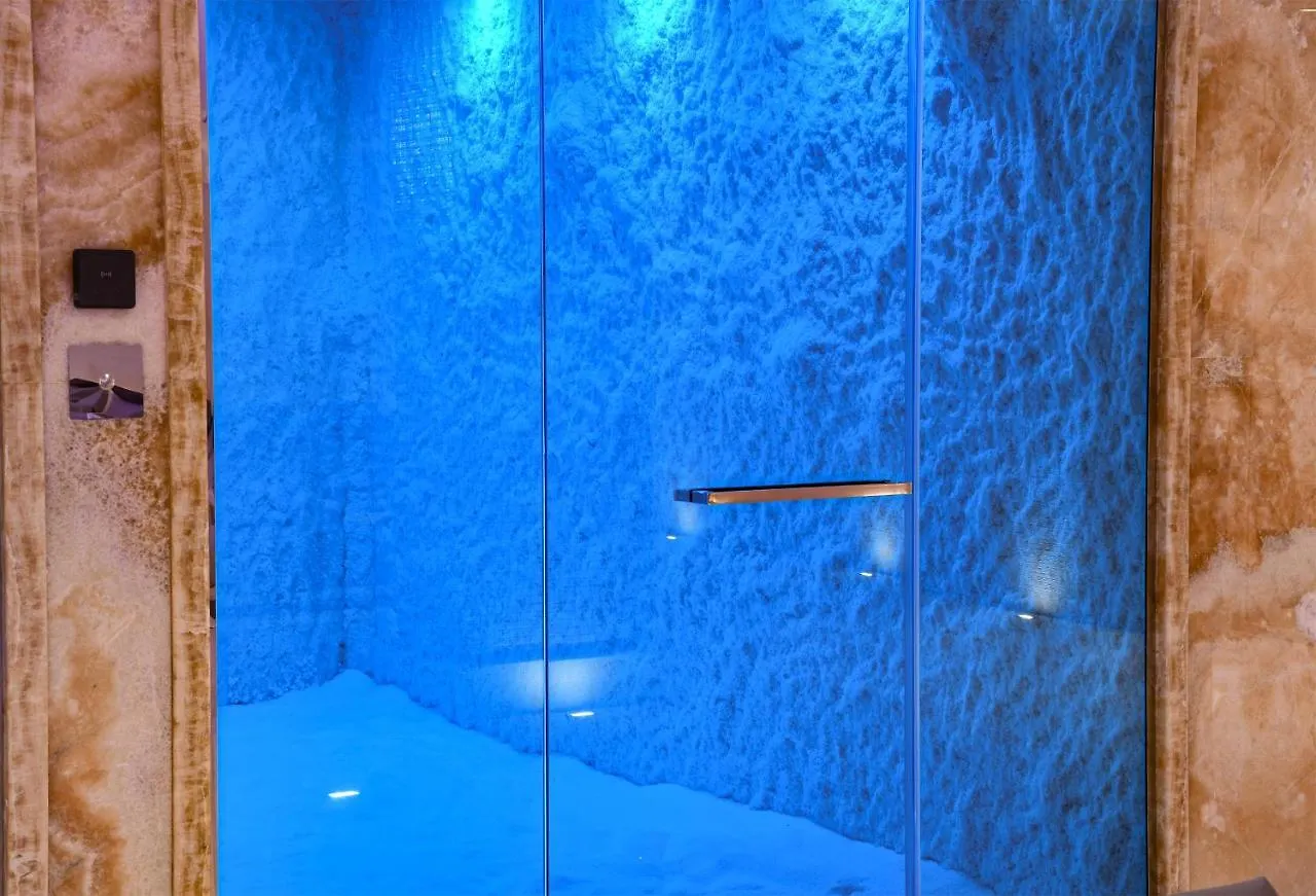 **** Hotel Radisson Collection Morina Hotel, Tirana Selitë e Vogël Albania