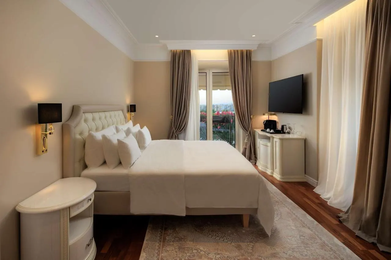 Radisson Collection Morina Hotel, Tirana Selitë e Vogël