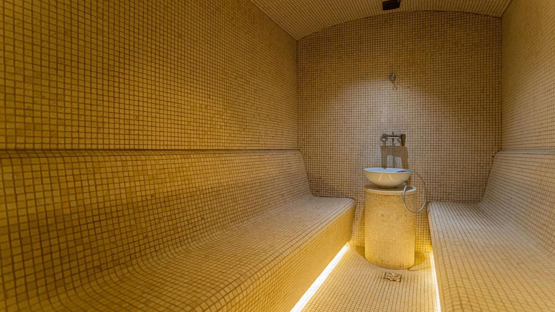 Radisson Collection Morina Hotel, Tirana Selitë e Vogël Albania